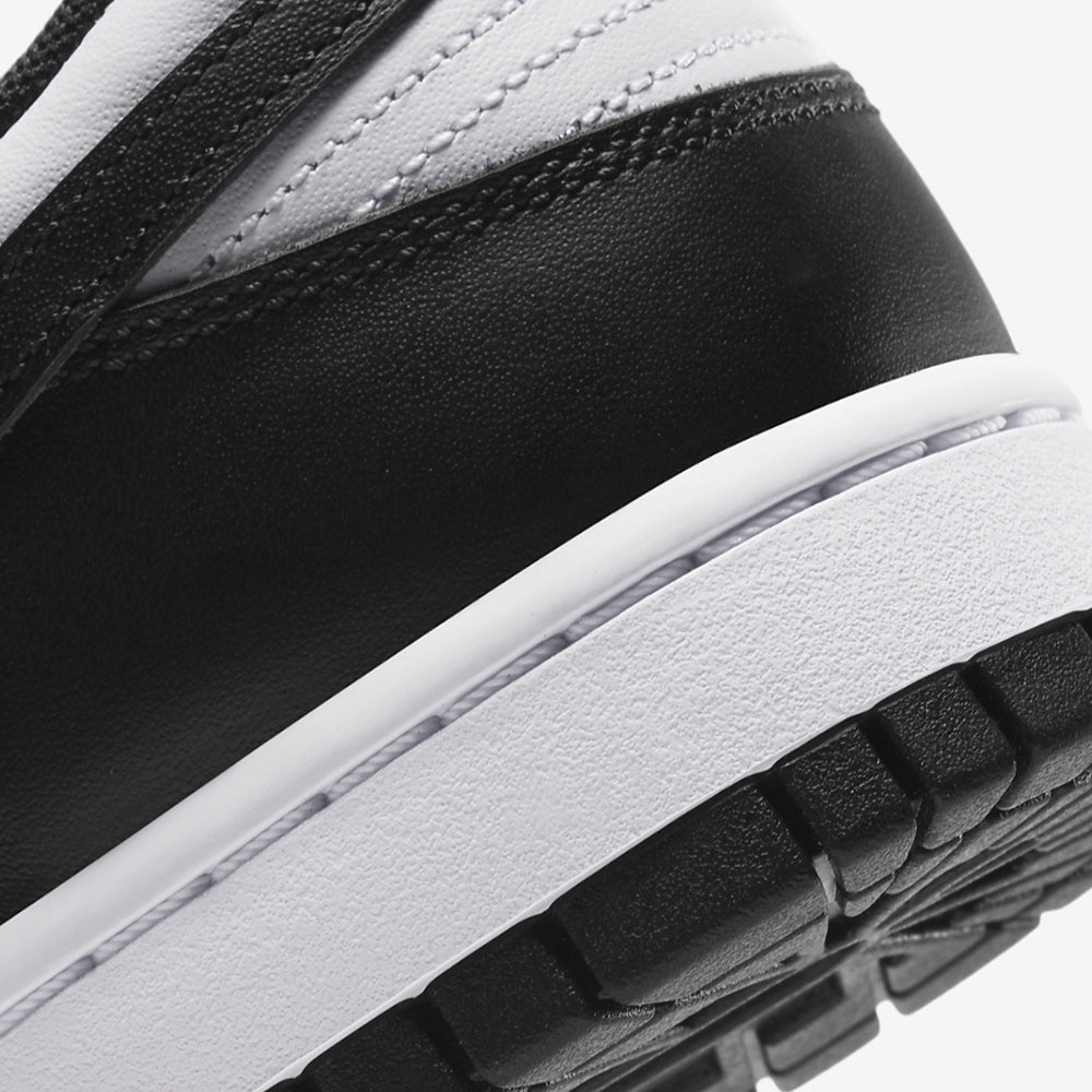 DUNK LOW WMNS "Panda - Black / White" Womens