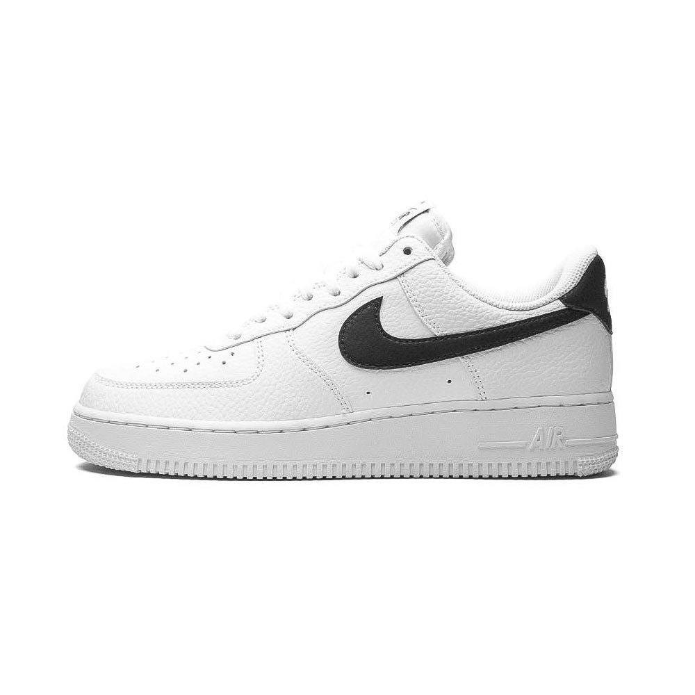 Nike AIR FORCE WHITE BLACK Sign WOMENS